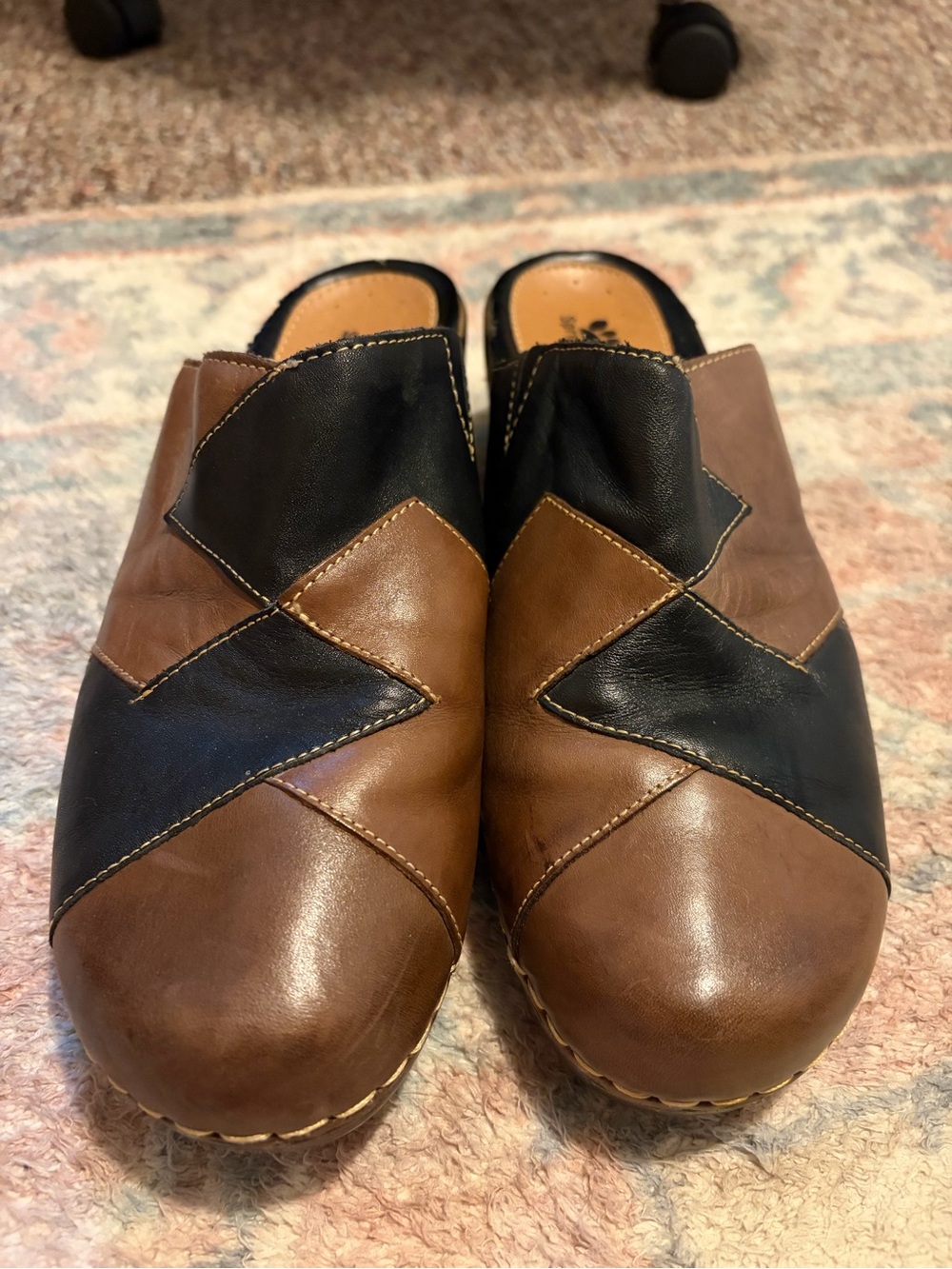 Spring Step Clogs